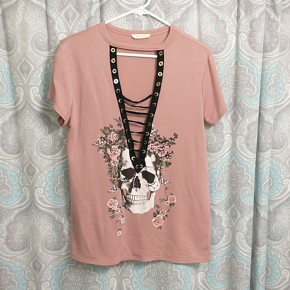 Skull and Flowers Tee - Picture 1 of 2